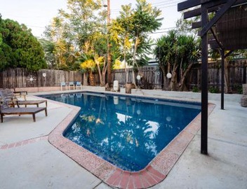 Le Bleu House - Newly Designed 3BR HOUSE & POOL by Topanga 4