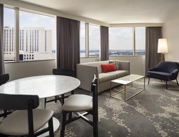 Le Meridien New Orleans 2