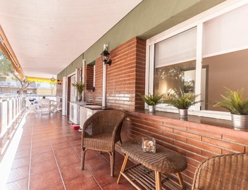 Lets Holidays POOL BBQ APARTMENT in CASTELLDEFELS 5