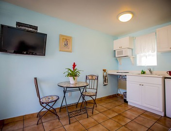 Leucadia Beach Inn 3