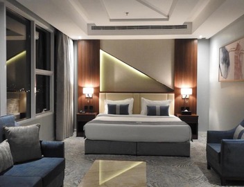 Level Nine Hotel 4