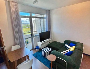 Linda cobertura duplex com varanda no Vila da Serra 4