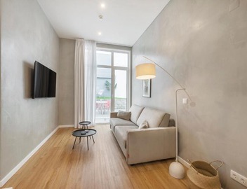 Lisbon Oriente Apartments by Olala Homes 4