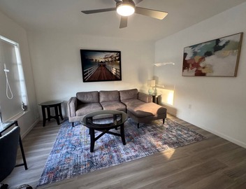 Location Lake Eola View 1 Bedroom condo 2