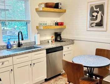 Location! Super walkable & charming midtown stay! 4