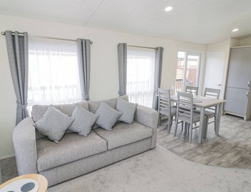 Long Acres Lodge 2