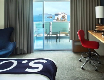 Lounge & Play Near Bay Tours + Fisherman’s Wharf Fun 4