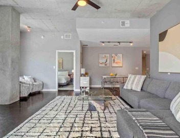 Lovely 2Bdrm 2Bath Thorton Park Condo with secure parking 2