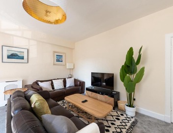 Lovely 3 bed apartment in central Edinburgh 3