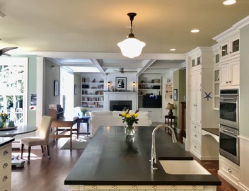 Lovely Cape Elizabeth Family Home 3 to 5 miles to Portland & Beaches 3,700sf A/C 4