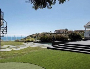 Lovely Guest House in Luxury Estate Seaside Home 2