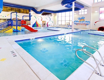 Lovely Suite! Free Breakfast Buffet. Pool, Hot Tub & Waterslide Access. Close to Salt Palace Convention Center! 3