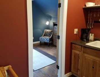 Luna Park Upper - Excellent West Seattle Location! 3