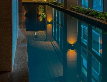 Lux 2BR CBD Apartment with Pool Spa Gym and City Views 3