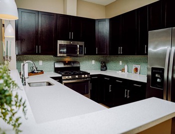 Luxe 2BR Townhouse | Free Parking | Private Entry 2