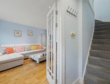 Luxe 3-Bed 2-bath Garden Townhouse Central London 5