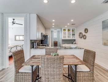 Luxe Condo@Cinnamon Shore w/Gulf Peeks & Access to Countless Amenties! 3