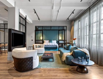 Luxe Executive Pad 2 Bed 2 Bath Suite 4