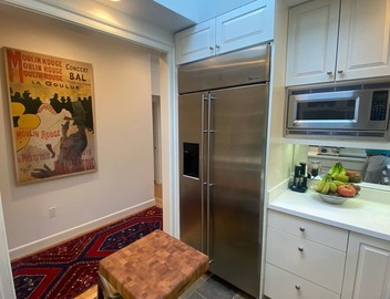 LUXE Georgetown Penthouse, Deck, Skylights, Pkg 4