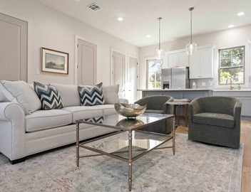 Luxe Oaks | Walk to River Ranch | Premier Host | EV Charger 5