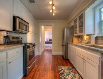 Luxe Spa Gem of East Austin! Walk Downtown, Rainey St & E. 6th St. 2