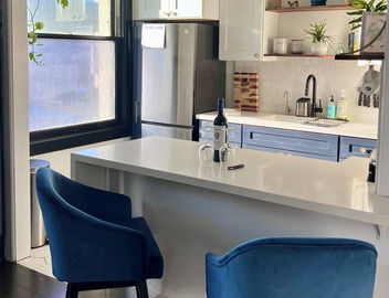 Luxe Suite one bedroom condo with free parking, balcony and partial ocean view. 2