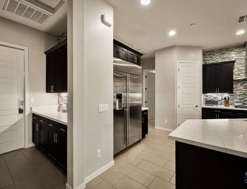Luxe Villa 5bd, 15min to airport!Saltwater pool&heated spa, new outdoor kitchen! 4