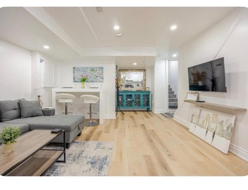 LUXURIOUS 1000 SQ FT Oasis 2