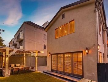 Luxurious 3-Bedroom Westwood Gem 4