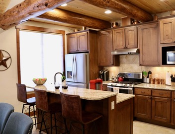 Luxurious Home,1 acre,6mile-W.Park,Hot tub,33miles-RMNP, 2 Masters, Steam Shower 4