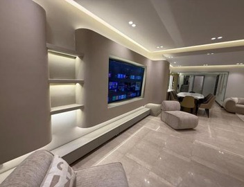 Luxurious Modern Flat with Nile & Pyramids View 5
