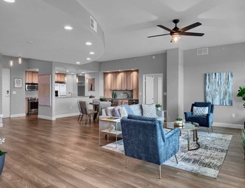 Luxurious Penthouse with 2/2 and large patio 2