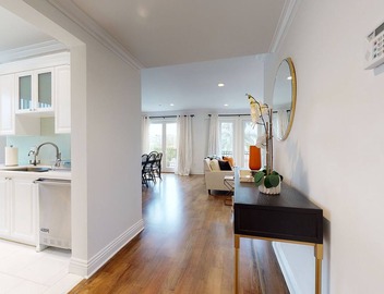 Luxurious & Private Beverly Hills Condo with Views 2