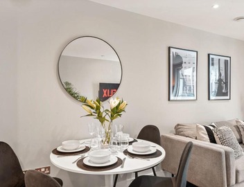 Luxury 1 bed flat, minutes from Canary Wharf and South Quay Station 5