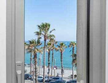 Luxury 1 bedroom apartment with private rooftop terrace in Barceloneta 3