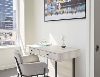 Luxury 1-BR Suite in Seattle: Pools, Fitness, Balcony & Full Amenities! 3