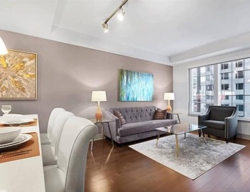 Luxury 1BR | Full Kitchen | Work Desk & WiFi | by GLS 4