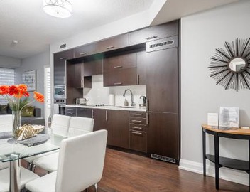 Luxury 2BR 2BA Sheppard Metro Free parking in Downtown Toronto 2