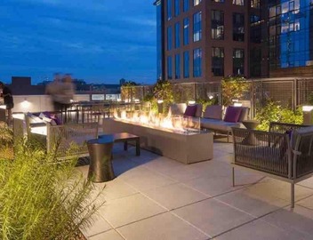Luxury 2BR Apt in Boston Pool Gym 4