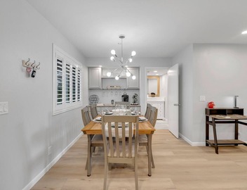 Luxury 2BR condo in Sedona's Village of Oak Creek with garden views. 3