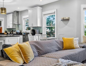 Luxury 3BR 2BA Boston Penthouse 4