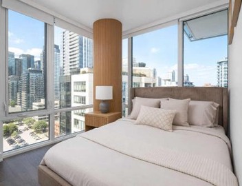 Luxury 3BR 2BA with 2 King Beds Sleeps 8 on Yonge 4