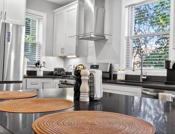 Luxury 3BR apt in Boston that Sleeps 10 3