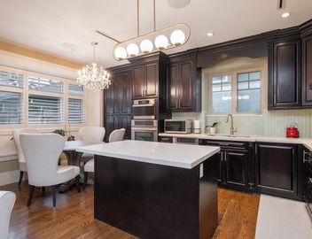 Luxury 4BR 4.5BA Home Near UBC & West Point Grey 3