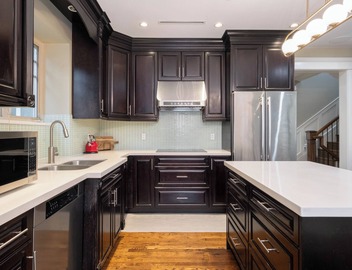 Luxury 4BR 4.5BA Home Near UBC & West Point Grey 4