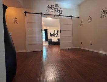 Luxury Apartment with Lake view 5