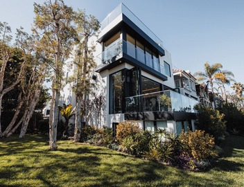Luxury Beach and Canal Front Home in Venice 5