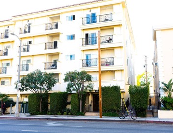 Luxury Beverly Hills Apartment 5