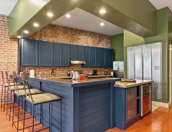 Luxury Condo in the Warehouse District! 5