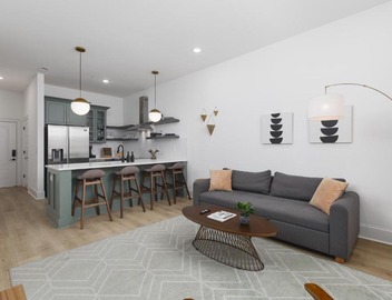 Luxury Design Condo, Close to Downtown Broadway & Coffee 5